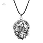 Pendentif Yggdrasil en entrelacs, symbole viking unique