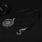 Pendentif en entrelacs, représentant l'arbre de vie viking