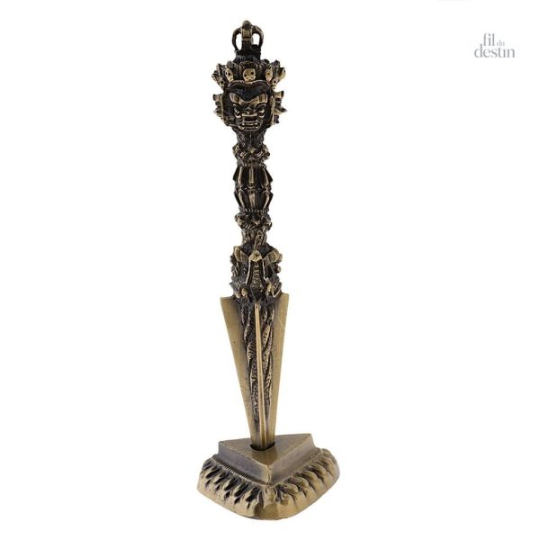 Porte-bonheur tibétain, art spirituel en forme de phurba