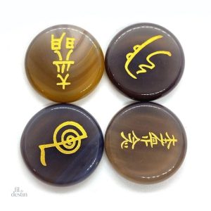 Pierres naturelles Reiki en porte-bonheur japonais