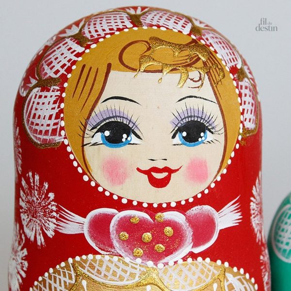 Poupées matriochka en bois peint à la main, artisanat russe