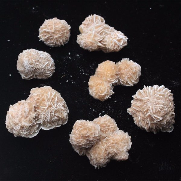 Minéral naturel, rose des sables porte-bonheur, tradition marocaine