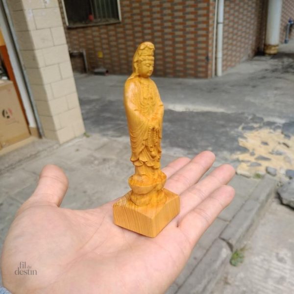 Sculpture en bois de la divinité Guan Yin
