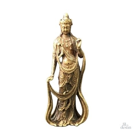 statuette-de-guan-yin-en-cuivre-1 Statuette Guan Yin en cuivre, symbole de sérénité