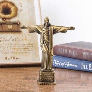 Porte-bonheur Brésil : statuette emblématique du Christ