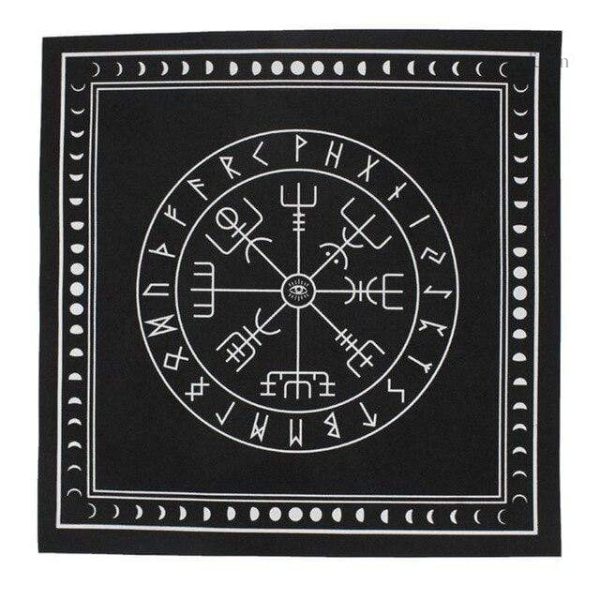 Accessoire de divination en design nordique traditionnel